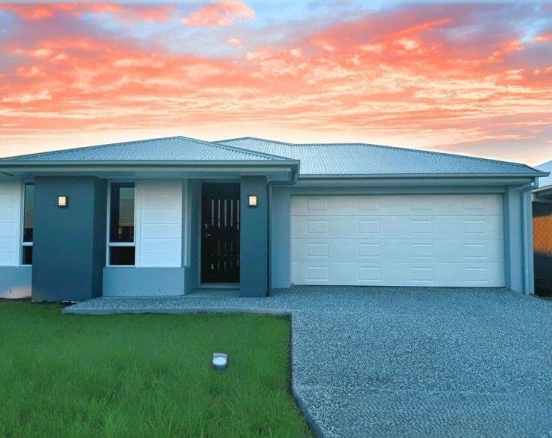 25 Clarence St South Maclean QLD 4280